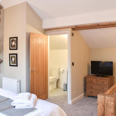 Villa The Barn Spofforth Esterno foto